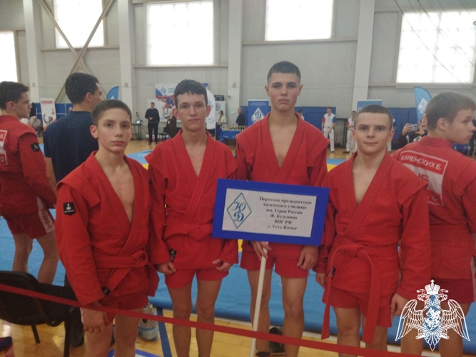СЕРЕБРО В ТУРНИРЕ ПО САМБО