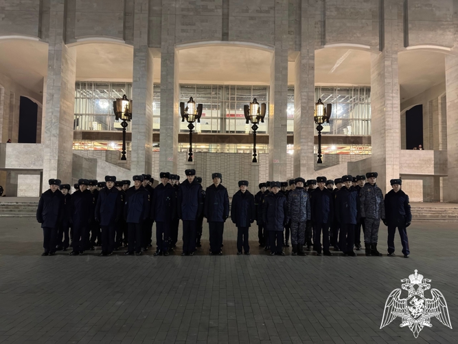 ВЕЧЕР В ТЕАТРЕ