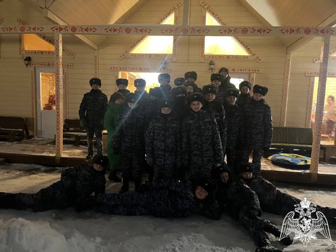 ПРАЗДНИК НА СНЕГУ: ВЕСЕЛЫЕ ЗИМНИЕ ЗАБАВЫ КАДЕТ