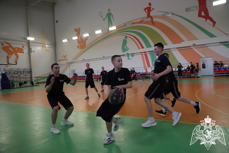 ПОСЛЕДНИЙ МЯЧ ГОДА ЗАБРОШЕН В КОЛЬЦО