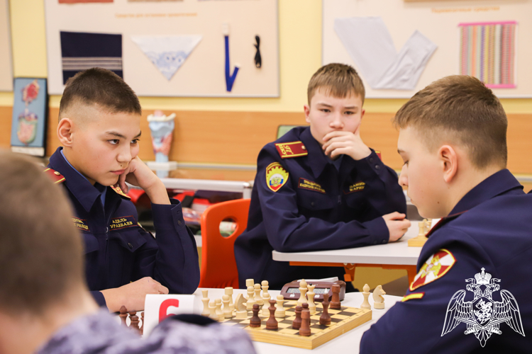 Кадетская атака на шахматной доске