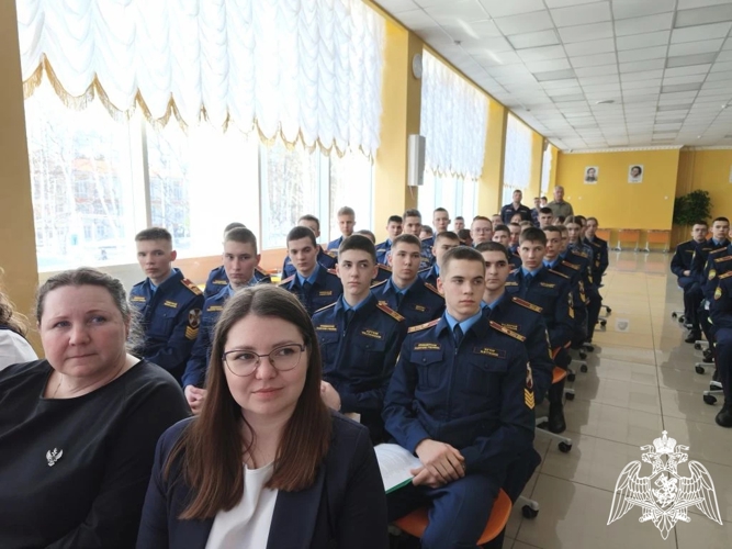 УВИДЕТЬ ПРИВЫЧНОЕ ПОД НОВЫМ УГЛОМ