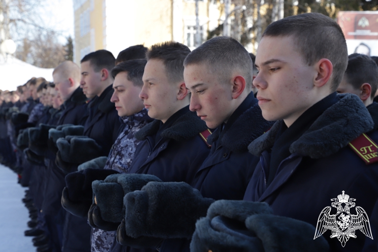 КАДЕТЫ ПОЧТИЛИ ПАМЯТЬ ГЕРОЯ РОССИИ ФЕДОРА КУЗЬМИНА