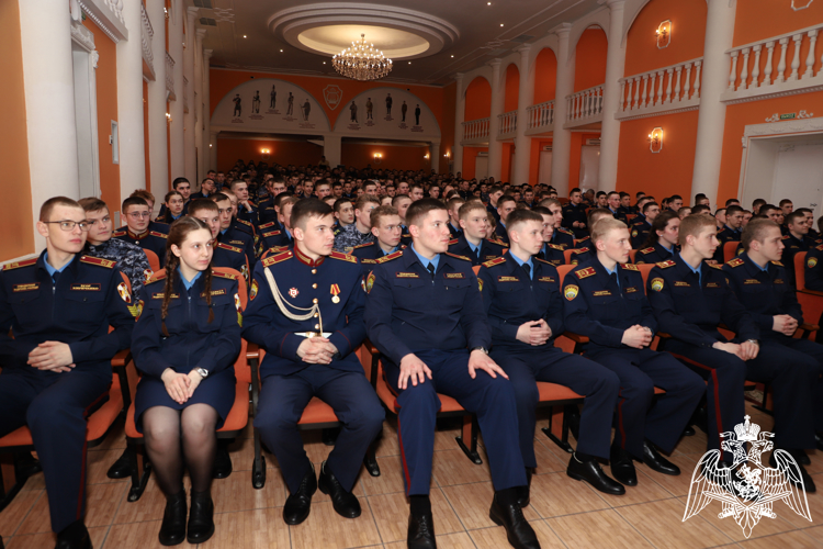 РАВНЯЕМСЯ НА ГЕРОЯ РОССИИ
