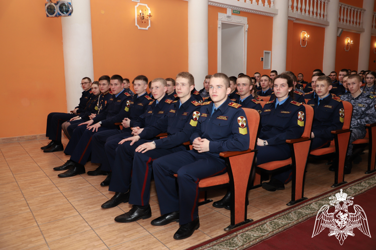 РАВНЯЕМСЯ НА ГЕРОЯ РОССИИ
