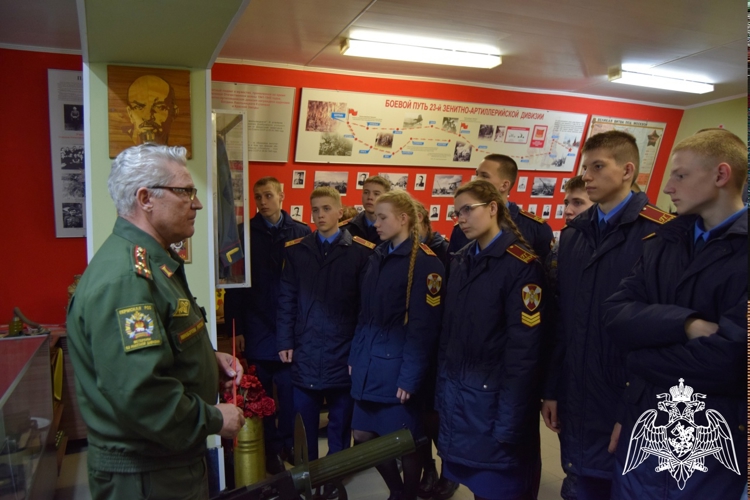 СПУСК В БУНКЕР — ПОГРУЖЕНИЕ В ИСТОРИЮ