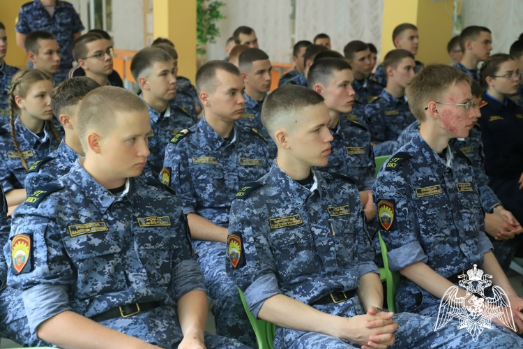 ОТ КАДЕТА ДО ОФИЦЕРА: УРОК МУЖЕСТВА