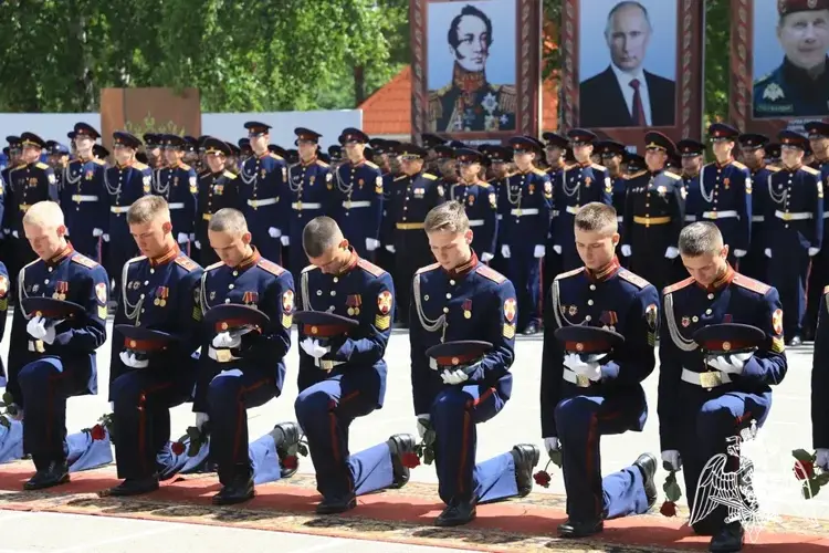 ДОБРОГО ВАМ ПУТИ, ДОРОГИЕ ВЫПУСКНИКИ!