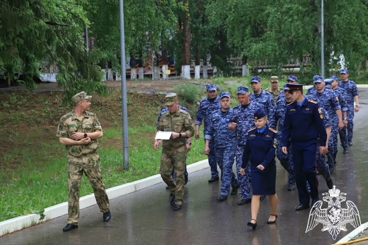 НА СТРАЖЕ БЕЗОПАСНОСТИ