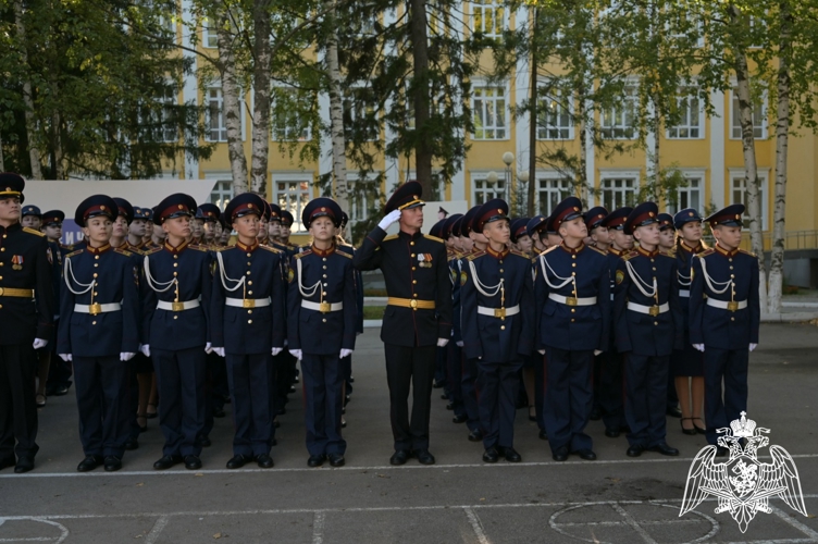 УВЕРЕННЫМ ШАГОМ — В НОВЫЙ УЧЕБНЫЙ ГОД!