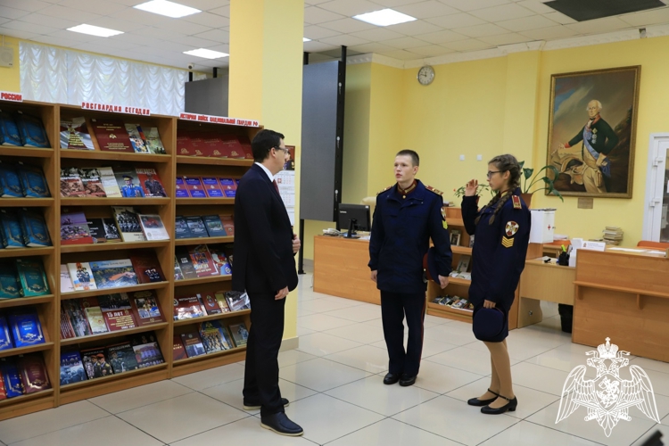 КУРС НА ПАТРИОТИЗМ: РАБОЧАЯ ПОЕЗДКА ДЕПУТАТА В КАДЕТСКОЕ УЧИЛИЩЕ
